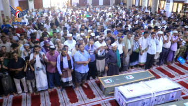 Hodeidah: Funeral de los mártires de la masacre de Ras Issa y trabajadores de la compañía de gas