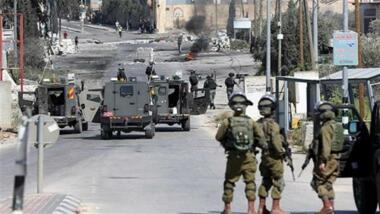Zionistische Feindkräfte stürmen Dörfer und Städte im Westjordanland