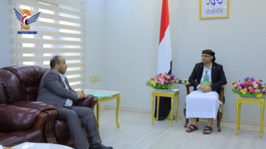 President Al-Mashat urges Industry Ministry to provide facilities for importers through Hodeida port