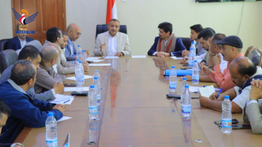 Discussing current status of  poultry sector & ways to cover production gap