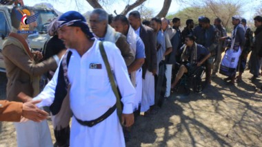 زيارة عيدية للمرابطين في جبهة أبعر بمديرية صبر الموادم في تعز  