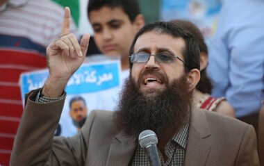 الشيخ عدنان يواصل إضرابه عن الطعام لليوم الـ50 على التوالي