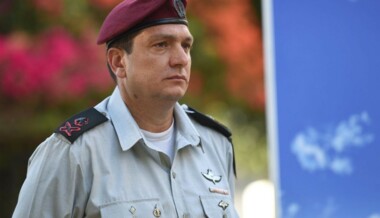 جيش العدو الصهيوني يعلن استقالة رئيس الاستخبارات العسكرية