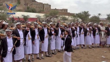 البيضاء.. أبناء الفرازعة وقرن الأسد في العرش يحتفلون بزفاف 86 عريسا وعروسا