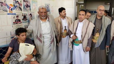 وزير الشؤون الاجتماعية يتفقد الجرحى بمستشفى السبعين