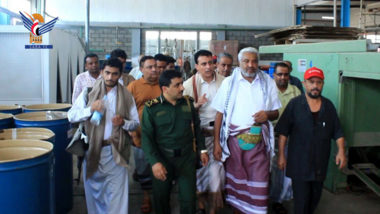 Hodeida Governor reviews level of Food Industries Complex productivity in Bajil 