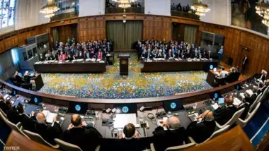 La justice et les tribunaux pénaux entre l'arrogance d'Israël et les obligations du droit international