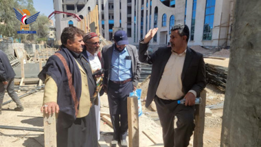 Inspektion über das Projekt für Hochwasserkanäle im Dostrikt Al Wahda in Sana'a