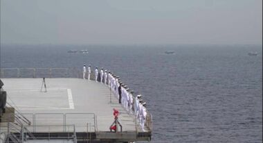 La Armada iraní realiza una ceremonia de recepción especial para el grupo 86 que regresa de su viaje cualitativo alrededor del mundo.