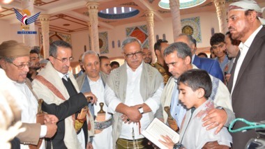Premierminister besucht eine Reihe von Sommerzentren in der Hauptstadt Sana'a