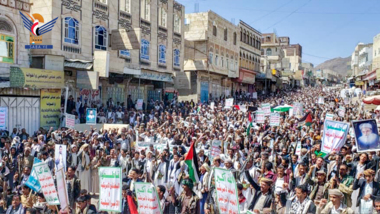 مسيرات جماهيرية في مديريات ذمار تأكيدا على استمرار مناصرة فلسطين 