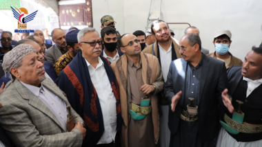 Präsident Al-Mashat besucht die Große Moschee und eine Reihe historischer Denkmäler in der Altstadt von Sana'a