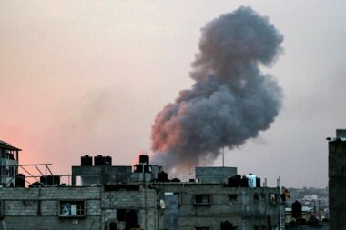 Palestinians martyred in Israeli bombing on Gaza, Rafah