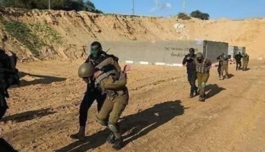 Aqsa Battalions extradite some captives to relevant authorities