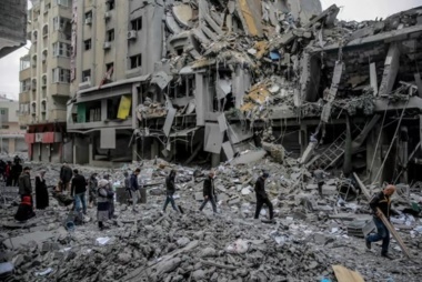 Der 190. Tag der Aggression... Dutzende Märtyrer und Verwundete infolge der anhaltenden Angriffe des Feindes auf Gaza