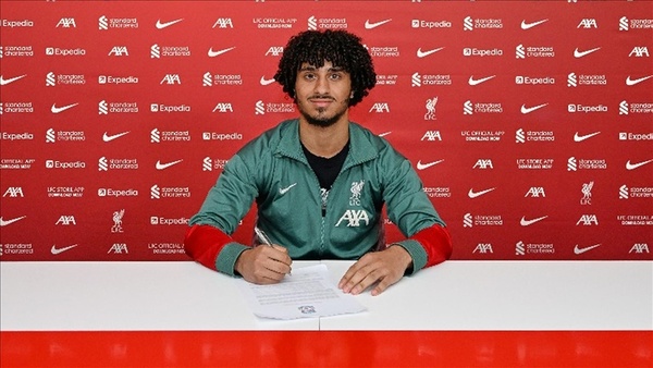 ليفربول يوقع عقداً احترافياً مع المصري الشاب كريم أحمد