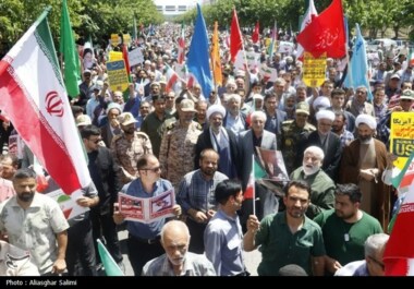 مسيرات تعم المدن الإيرانية تنديدًا بالعدوان الصهيوني