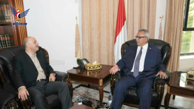 Der Premierminister trifft den Präsidenten der Universität Sana'a