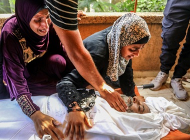 استشهاد 29 فلسطينياً وإصابة العشرات بقصف لطائرات صهيونية على قطاع غزة