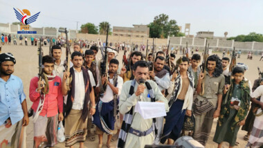 الحديدة..وقفة لأبناء عزلة الأفراد بالزيدية لاعلان النفير في مواجهة العدوان