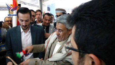 نائب وزير الثقافة يفتتح جناح اليمن في معرض طهران الدولي للكتاب