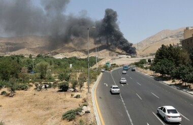 وثيقة أمريكية: مئات الأمريكيين يفرون من إيران عبر طرق خطيرة