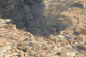 Nuevos enfrentamientos entre el ejército sudanés y las Fuerzas de Apoyo Rápido en la capital, Jartum