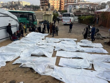 استشهاد 27 فلسطينيا بغارات العدو على قطاع غزة منذ فجر اليوم