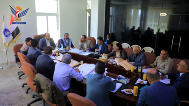 Treffen in Sana'a zur Erörterung der Pläne zur Leistungsentwicklung der Zementgesellschaft