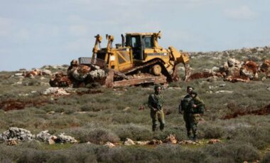 El enemigo se apodera de cientos de dunams en Tubas y en el valle del Jordán y arrasa tierras en Husan.