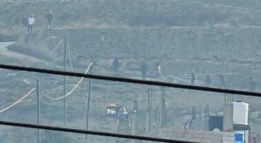 Settlers burn lands, attack citizens south of Nablus