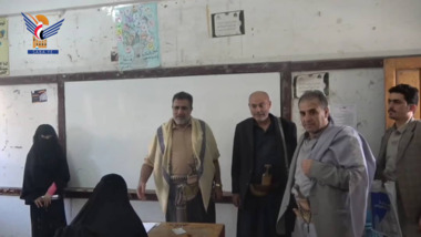 محافظ البيضاء يتفقد اختبارات الشهادة الثانوية العامة في رداع والعرش