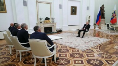 Russland drängt auf die Entwicklung der militärischen Zusammenarbeit