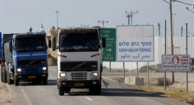 Zionist army persistently denies assistance trucks access into Gaza