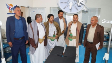 Erste Unterstaatssekretär der Provinz Sana'a inspiziert die Dienste des Qaa Al-Raqqa-Krankenhauses in Hamdan