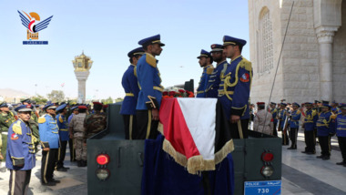 تشييع جثمان وزير الداخلية السابق الفريق عبدالحكيم الماوري بصنعاء