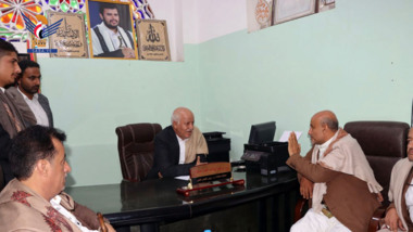 Discussing improving services in Ibb