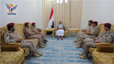الرئيس المشاط يستعرض مع اللجنة العسكرية برئاسة اللواء الرزامي نتائج مفاوضات العاصمة عمّان