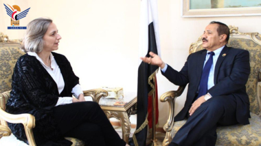 وزير الخارجية يلتقي مدير مكتب المبعوث الأممي إلى اليمن