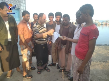 Siete pescadores regresan al Centro Pesquero Al-Salif en Hodeidah después de meses de secuestro