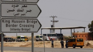 جيش العدو الإسرائيلي يعلن نشر فرقة عسكرية على الحدود مع الأردن بذريعة 