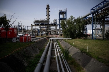« Bloomberg » : les prix du pétrole européen augmentent en raison des problèmes d’approvisionnement en mer Rouge et en Libye
