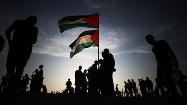نواب بريطانيون يطالبون حكومتهم بالاعتراف بدولة فلسطين فوراً
