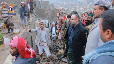 Präsident Al-Mashat inspiziert durch Regen beschädigte Häuser in der Hauptstadt Sanaa