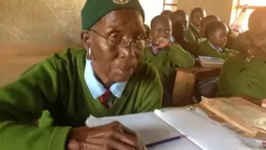 وفاة أكبر تلميذة في العالم عن 99 عاما في كينيا