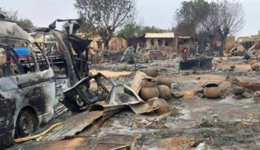 مصرع 40 شخصا  في غارات على دارفور بالسودان