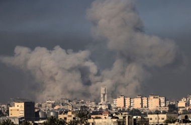  استشهاد ثمانية فلسطينين في قصف للعدو على مخيمي المغازي والنصيرات