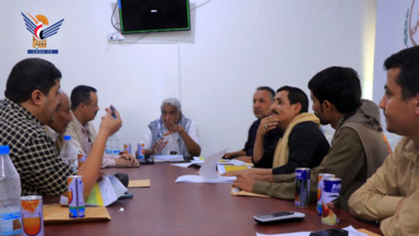 Diskussion der Projekte der Finanzabteilung für Agrar- und Fischereiprojekte und -initiativen in Hodeidah