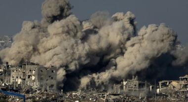 Five Palestinians killed & others injured by Zionist bombing targeting central & western Gaza City