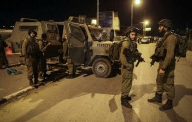 قوات خاصة صهيونية تحاصر منزلين في بلدة العبيدية شرق بيت لحم
